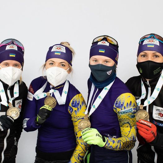 Медаль в жіночій естафеті на чемпіонаті світу з біатлону, Поклюка. Фото