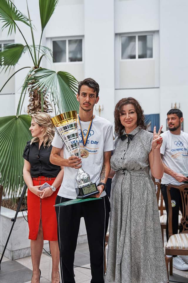 Футбольна команда Університету ДФС - чемпіон України. фото