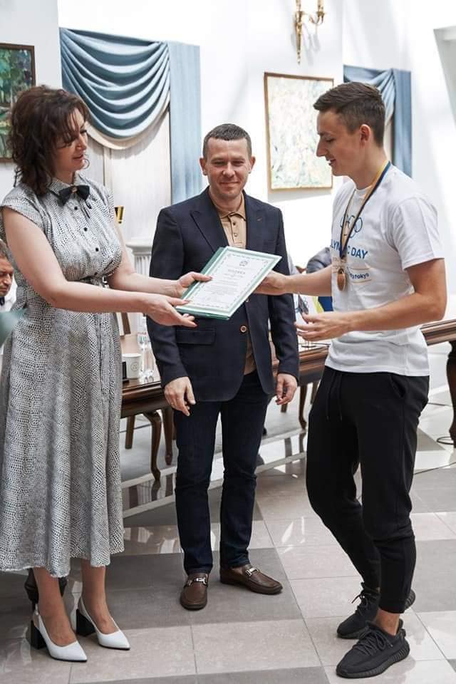 Футбольна команда Університету ДФС - чемпіон України. фото