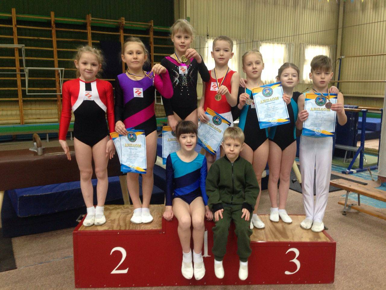 Чемпіонат Київської області зі стрибків на батуті. Фото