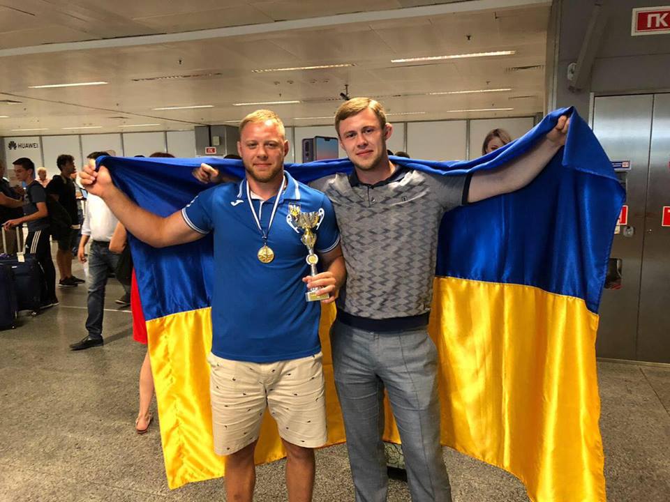 Зустріч збірної з самбо в аеропорту. Фото