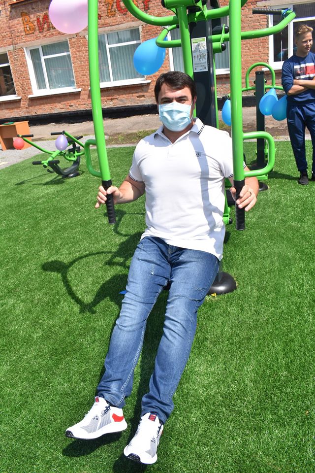 Відкриття воркаут-майданчика в Озерній. Фото