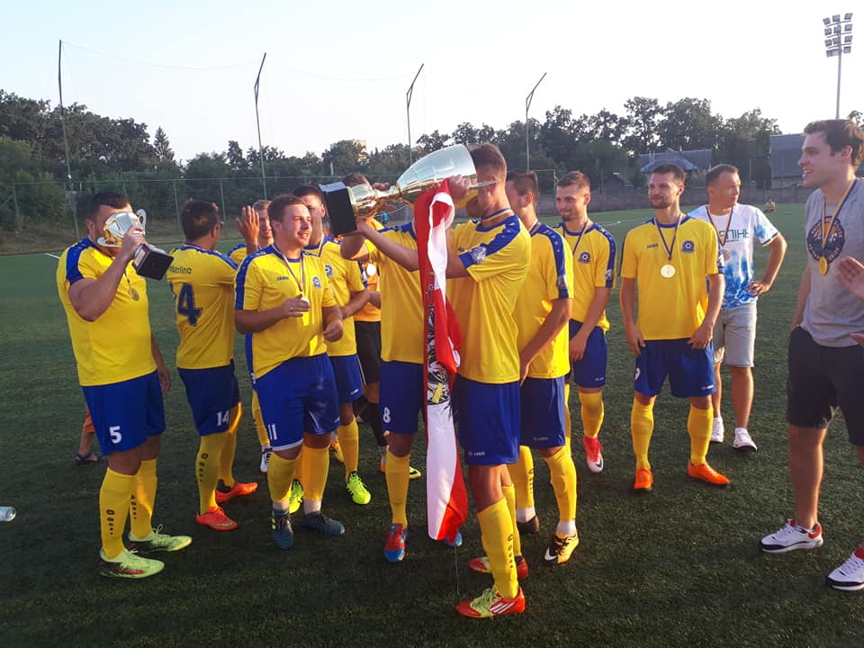 Нагородження учасників ЧС з футболу серед діаспорних команд. Фото