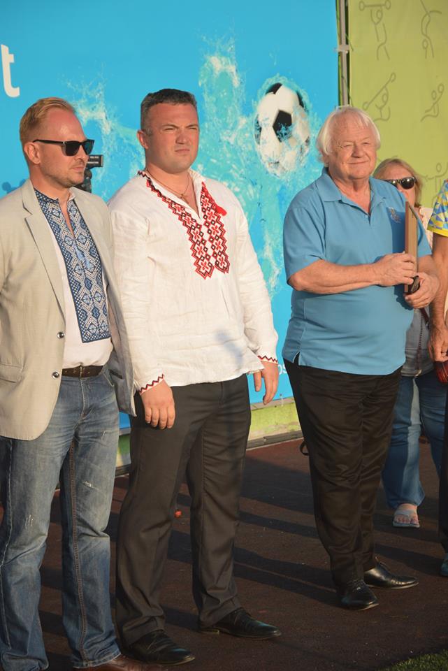 Нагородження учасників ЧС з футболу серед діаспорних команд. Фото