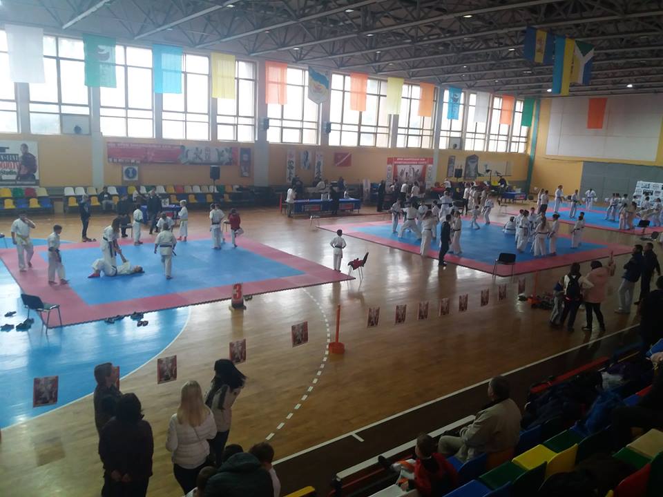 ЧУ кіокушинкай карате, Бровари. Фото