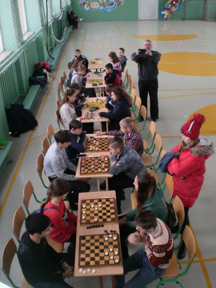 Першість Васильківського району з шашок. Фото