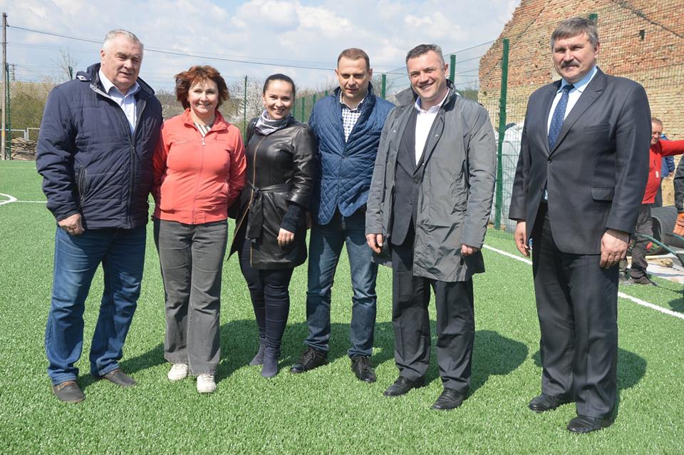 Встановлення майданчика у Василькові. Фото