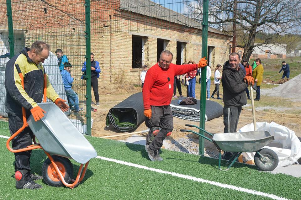 Встановлення майданчика у Василькові. Фото