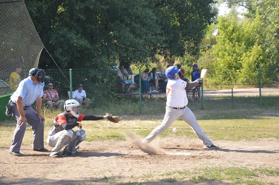 ЧУ з бейсболу, Атма - Західний вогонь. Фото