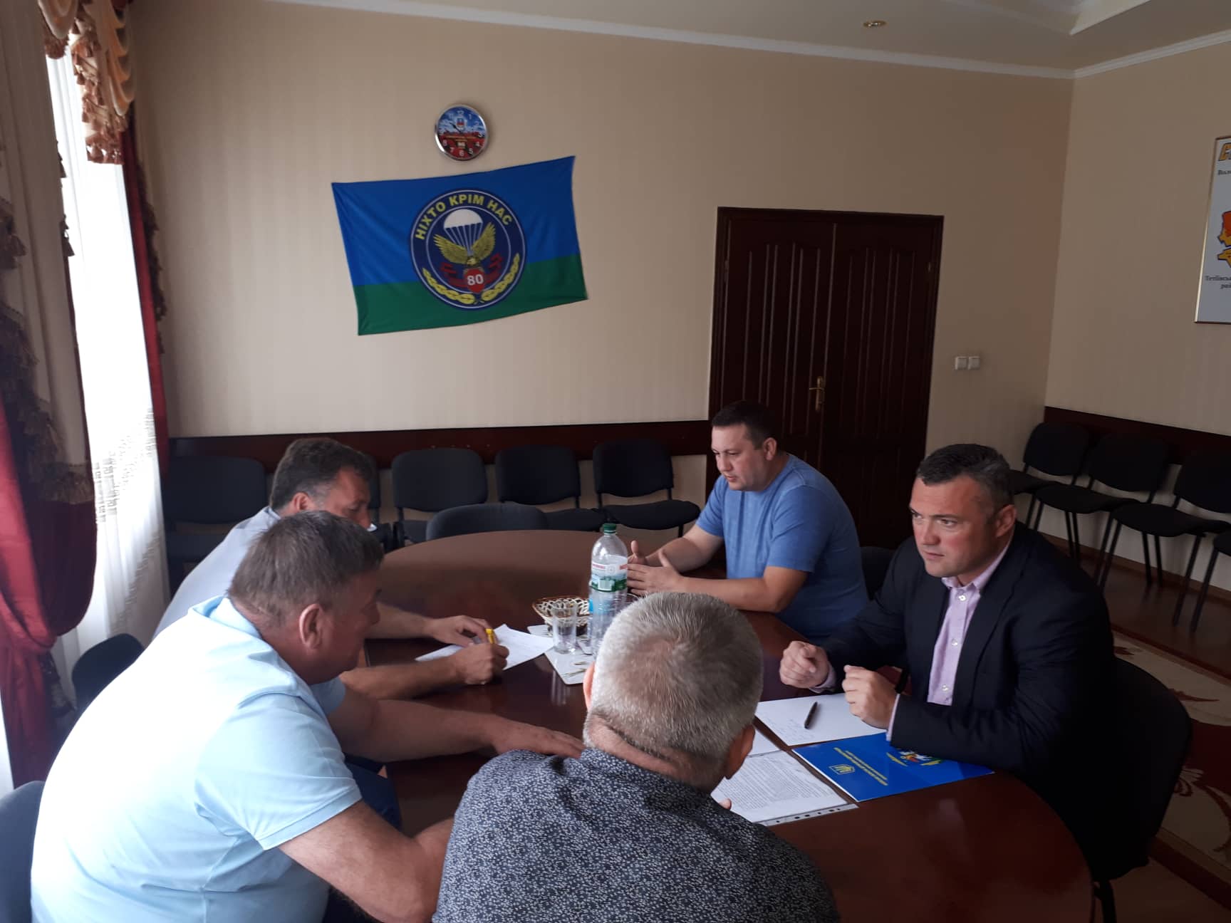 Нарада щодо будівництва футбольного поля у Ставищі. Фото