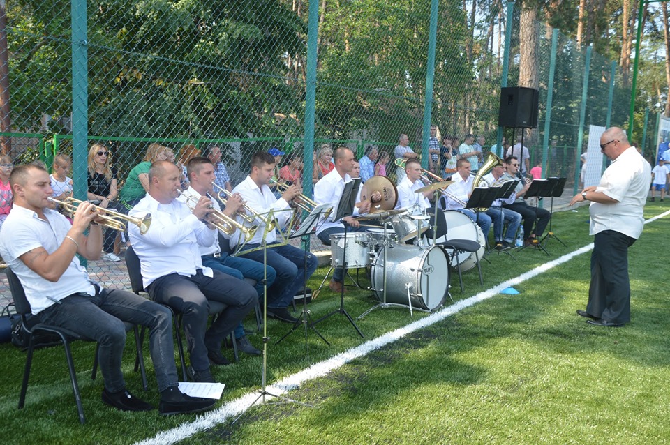 Відкриття футбольного поля у с. Пірнове. Фото