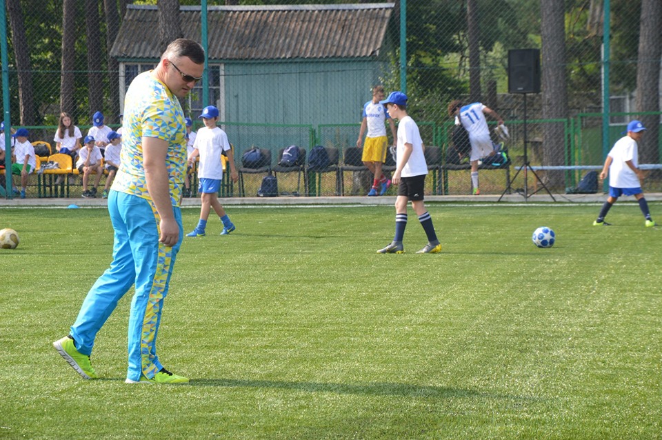 Відкриття футбольного поля у с. Пірнове. Фото