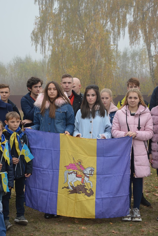 Відкриття спортивного майданчика в Росаві. Фото