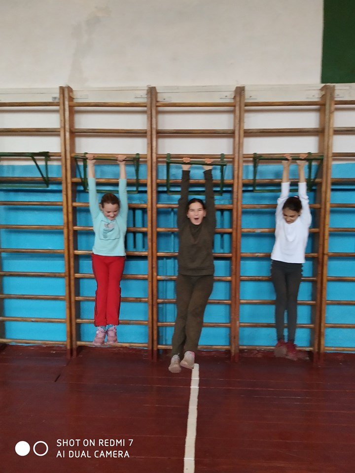 Спортивний урок в Яготинському районі. Фото