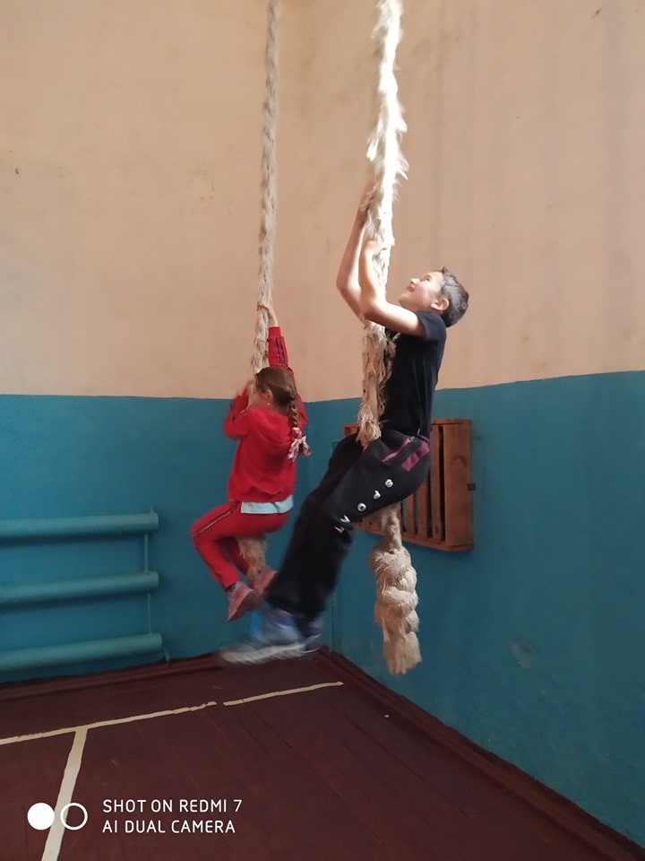 Спортивний урок в Яготинському районі. Фото