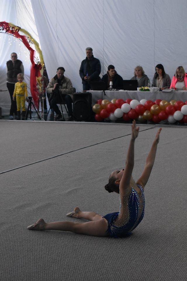 Турнір з художньої гімнастики Золота осінь у Щасливому. Фото