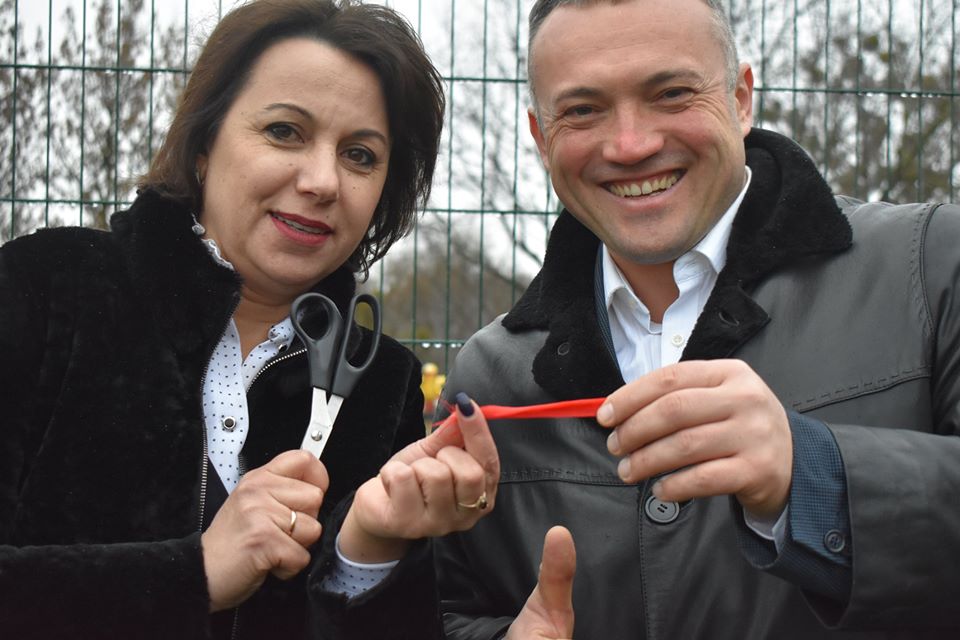 Відкриття футбольного поля в Бишеві. Фото