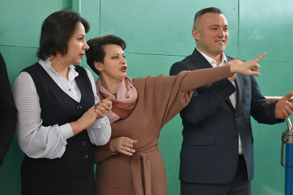 Відкриття футбольного поля в Бишеві. Фото