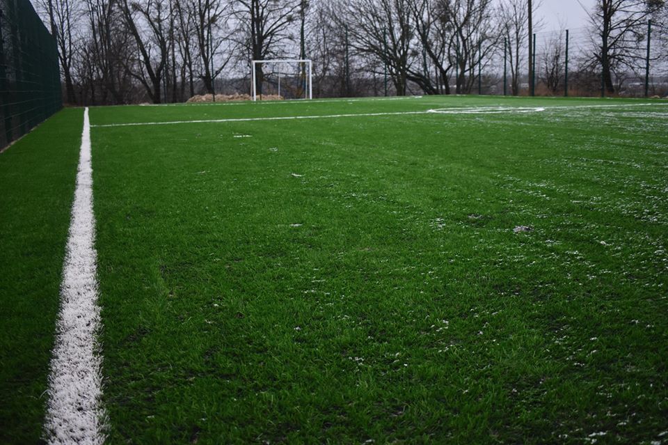 Відкриття футбольного поля в Бишеві. Фото