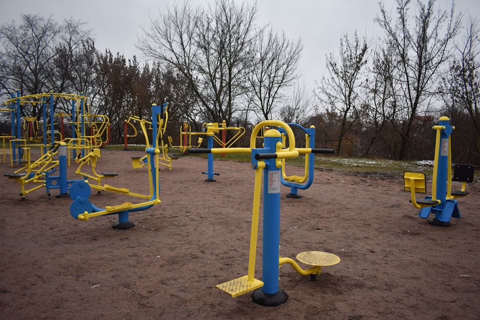 Відкриття футбольного поля в Бишеві. Фото