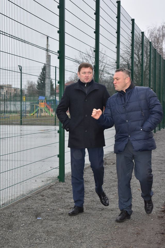 Будівництво мультифункціональних майданчиків, Калинівка. Фото