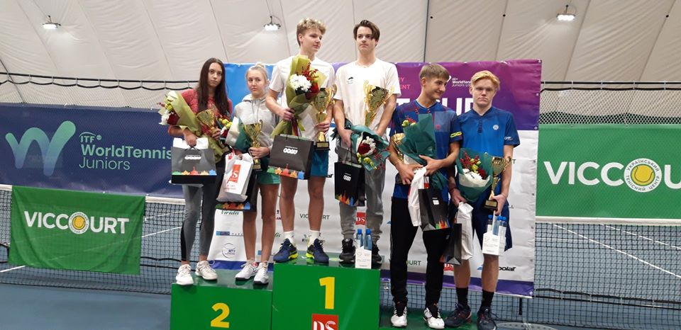 Міжнародний тенісний турнір VICCOURT CUP. Фото