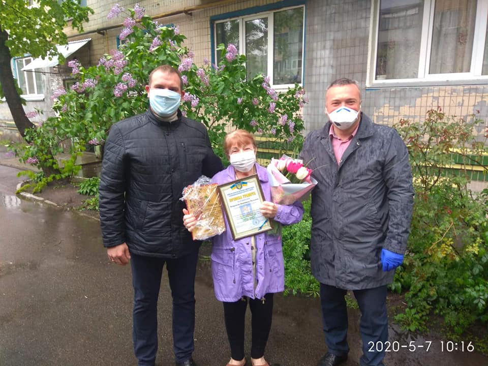Сергій Тимофєєв привітав Валентину Мавроматі. Фото