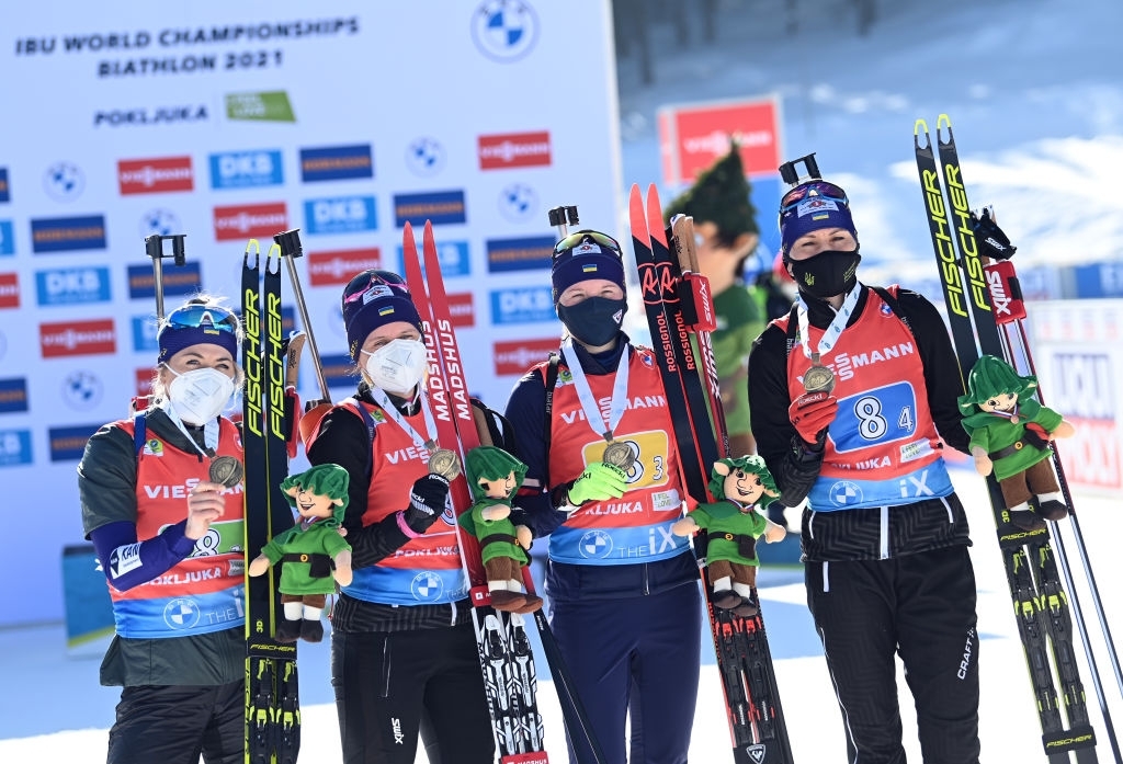 Медаль в жіночій естафеті на чемпіонаті світу з біатлону, Поклюка. Фото
