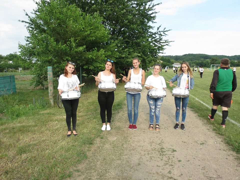 Спорткомплекс, Дибинці. Фото