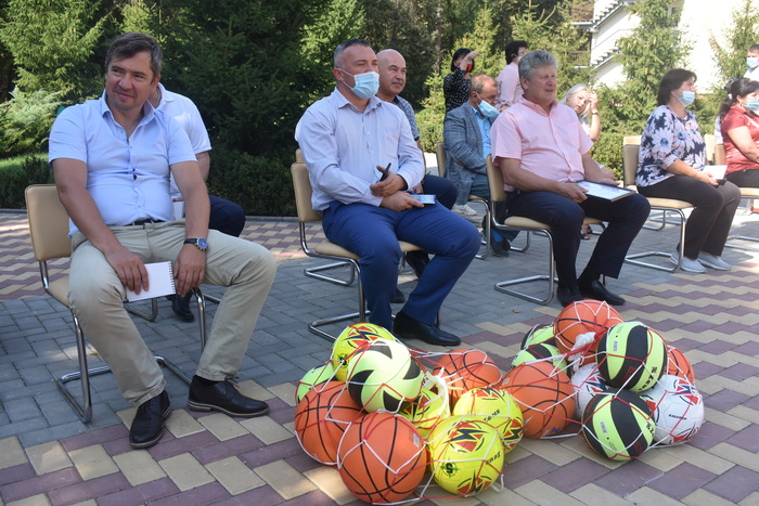 Відкриття мультифункціонального майданчика у Володарці. Фото