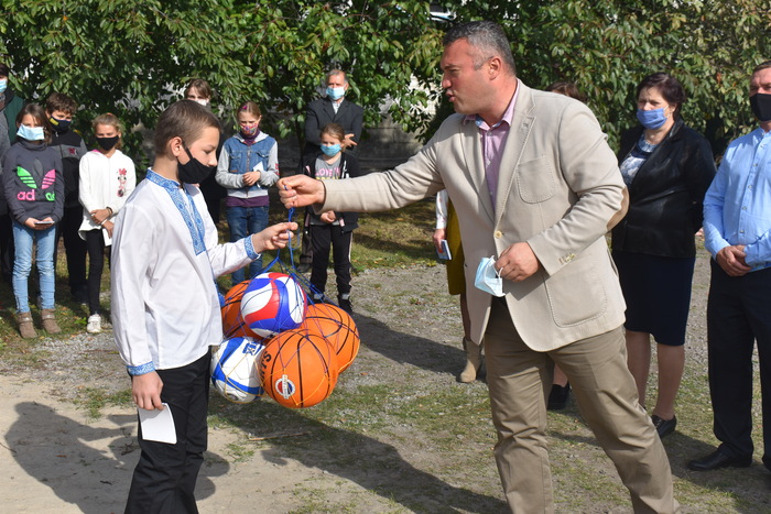 Відкриття воркаут-майданчика в Жоравці. Фото