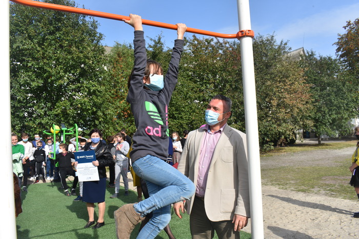 Відкриття воркаут-майданчика в Жоравці. Фото