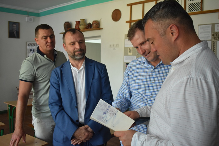 Відкриття міні-футбольного поля та воркаут-майданчика на Бориспільщині. Фото
