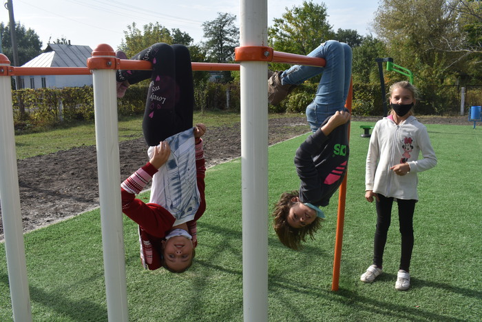 Відкриття воркаут-майданчика в Жоравці. Фото