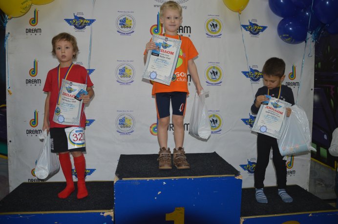 Зимовий Кубок SAM Roller Club зі швидкісного бігу на роликових ковзана. Фото
