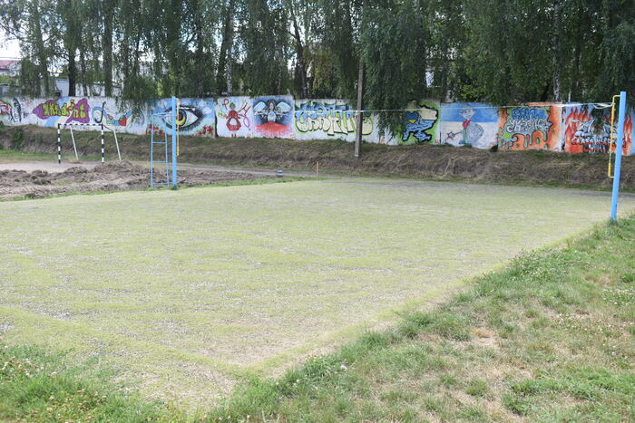 Будівництво футбольного поля в Богуславі. Фото