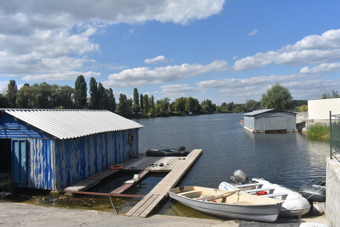 Човен-двійка та гоночні байдарки-одиночки придбано для Київщини. Фото