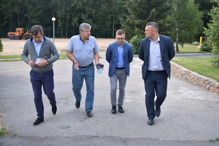 Мультифункціональний майданчик, Володарка. Фото