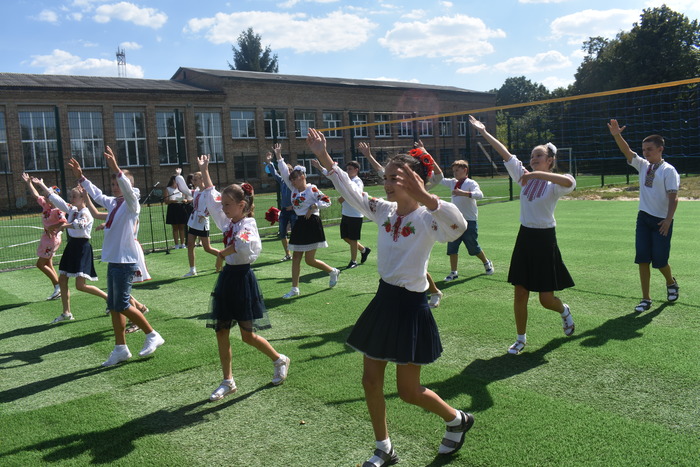 Відкриття workout-майданчиків в Макарівському районі. Фото