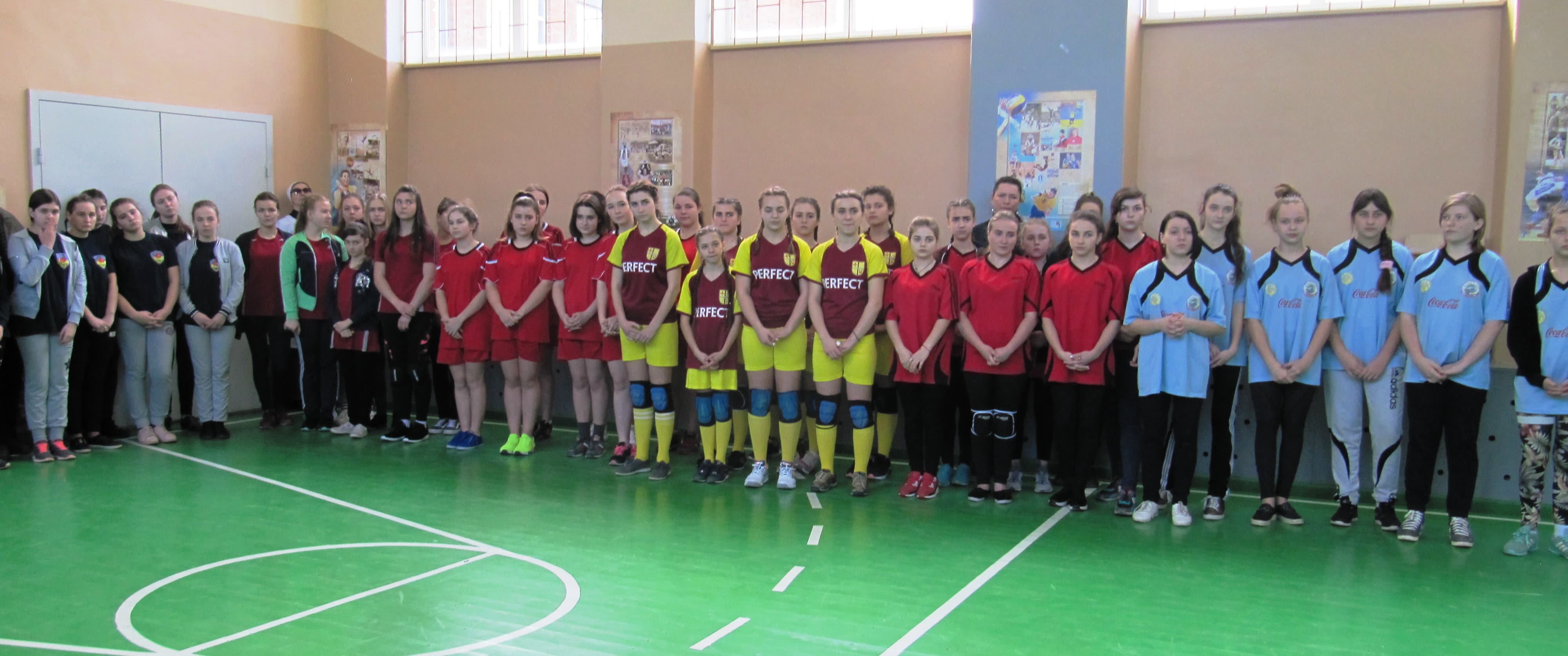 Шкільна волейбольна ліга України: перший етап. Фото