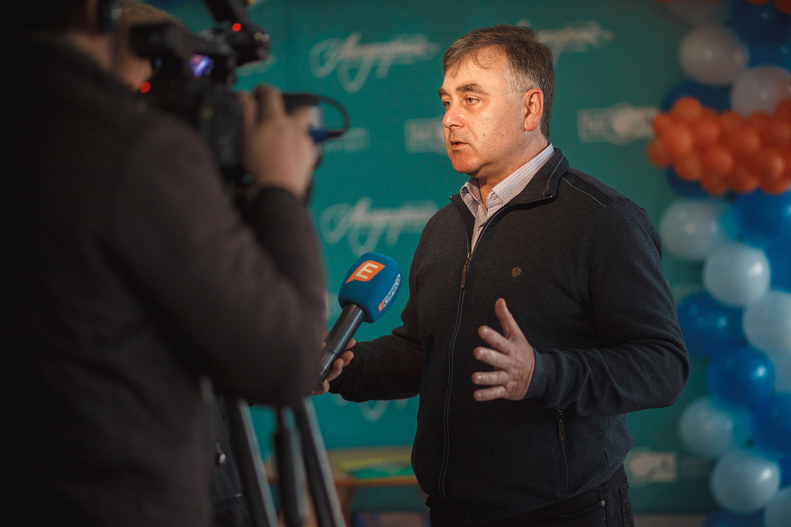 Льодограй, Богуслав