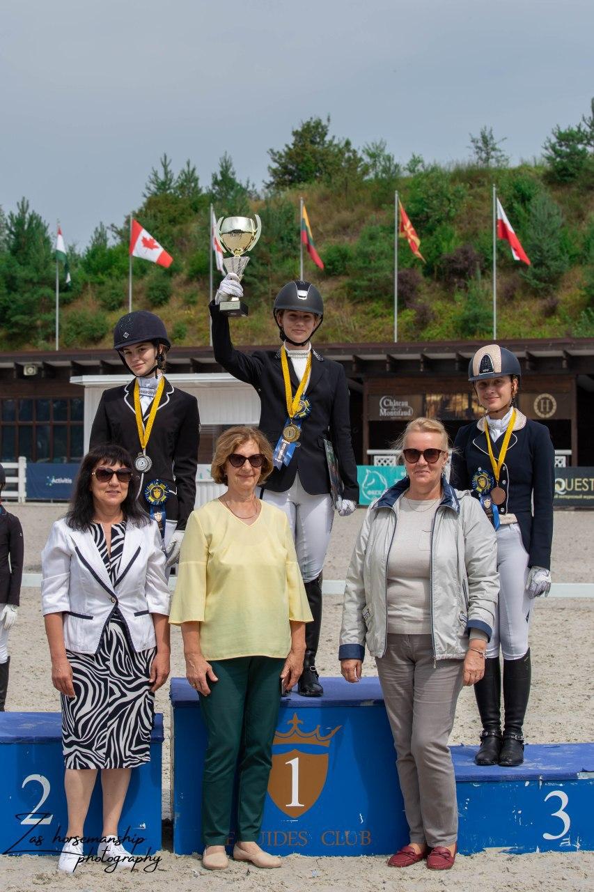 Кубок Equestrian. фото