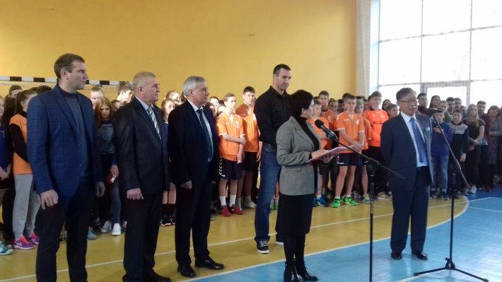 Шігекі Сумі, Володимир Кличко, Бровари