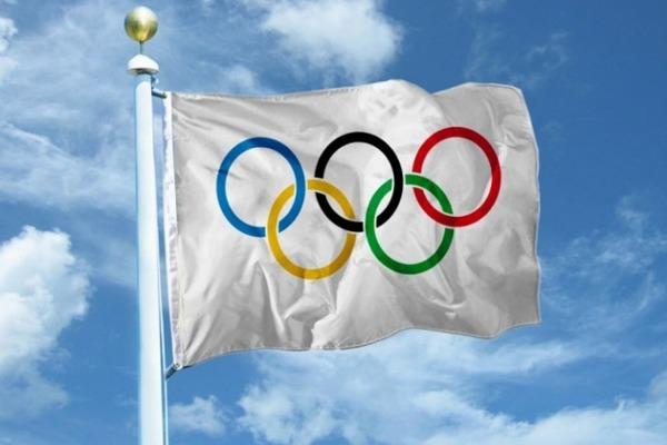 Підняття олімпійського прапора. Фото Підняття олімпійського прапора. Фото