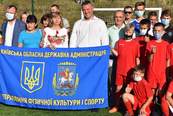 Відкриття міні-футбольного поля та воркаут-майданчика на Бориспільщині. Фото