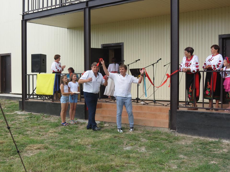 Спорткомплекс, Дибинці. Фото