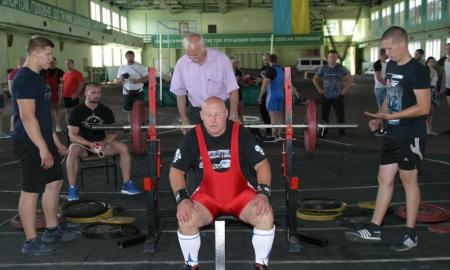Віктор Стефанов. Фото Чемпіонат Київщини з пауерліфтингу, Бровари. Фото